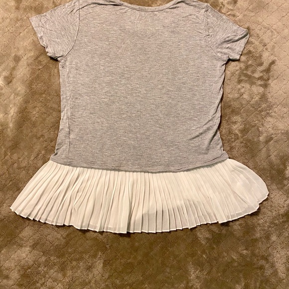 Grey Top - Picture 2 of 2